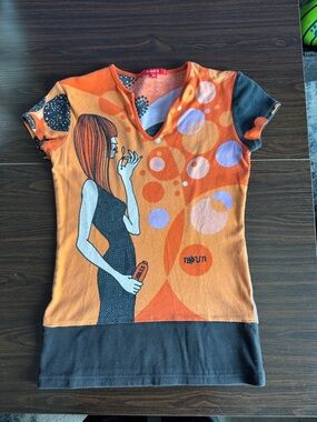 Retro Graphic V-Neck Women’s Top in Orange by